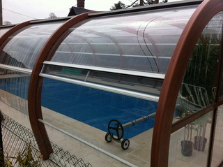 Moustiquaire cadre fixe sur mesure fabrication francaise pour abrit piscine